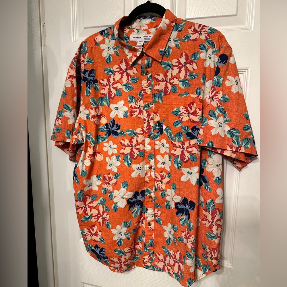 Old Navy 2XL Washed Orange Floral Short Sleeve Button up Casual shirt Mens